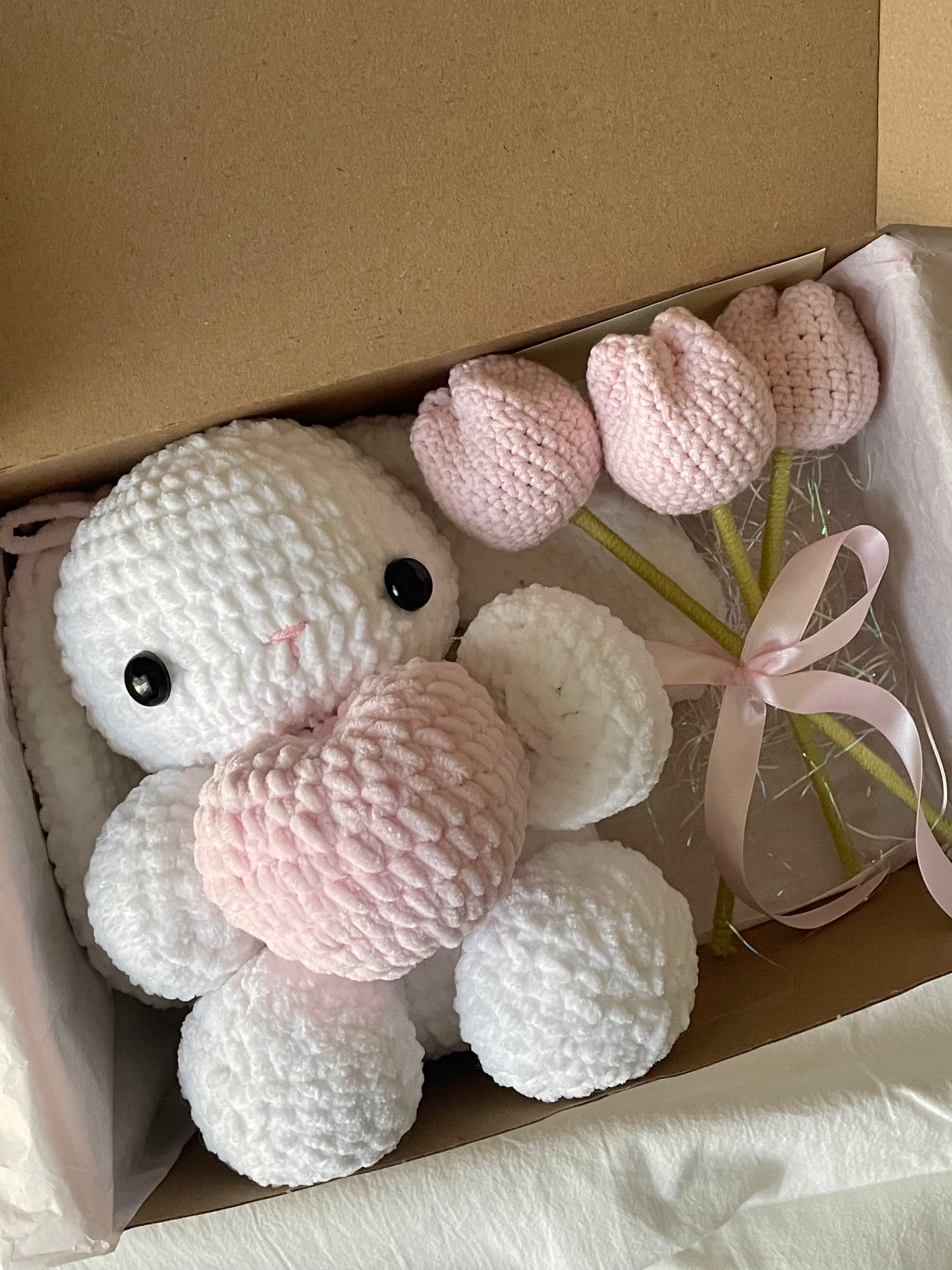 pink heart tulip bunny box